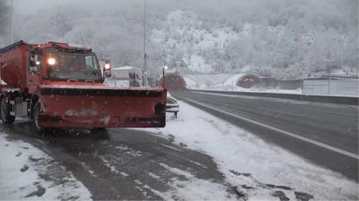 (Drone) Bolu Dağı\'nda kar yağışı etkili oluyor