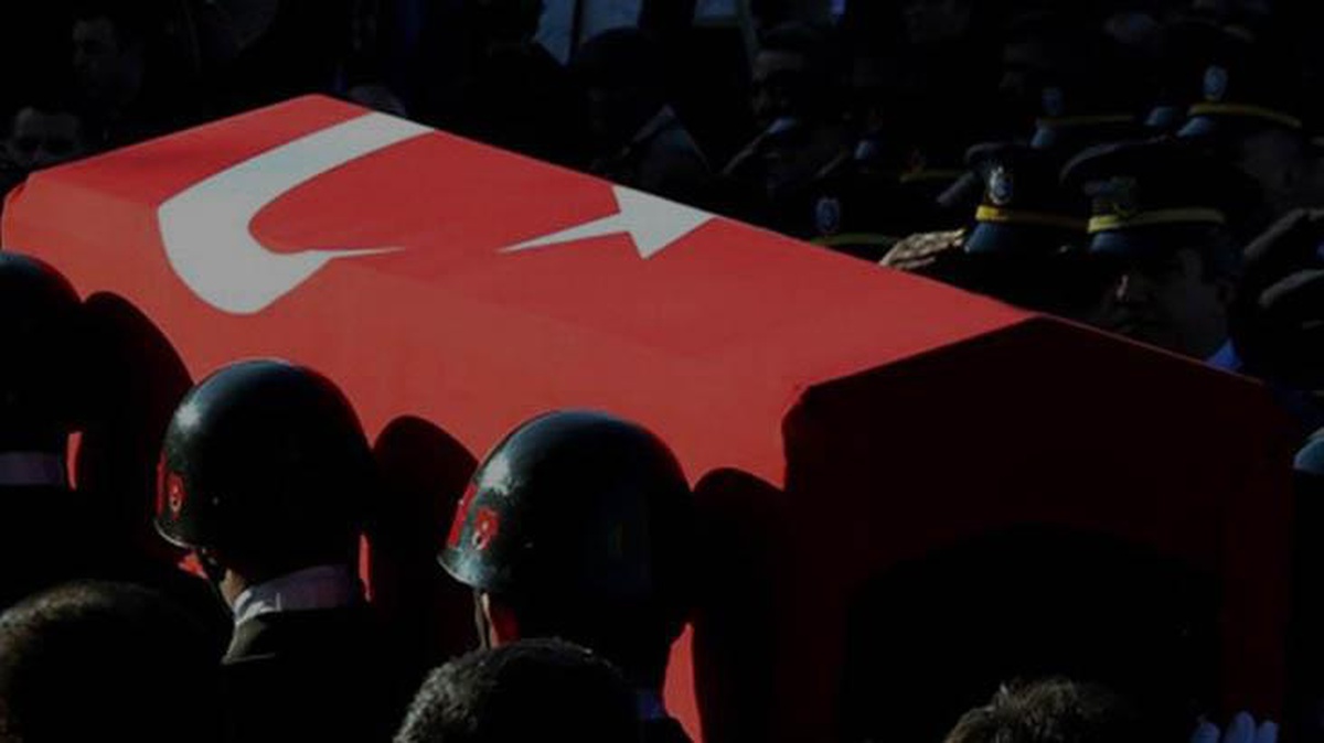 Deniz Kuvvetleri Komutanlığı\'nda görevli kurmay yarbay tedavi gördüğü hastanede şehit oldu