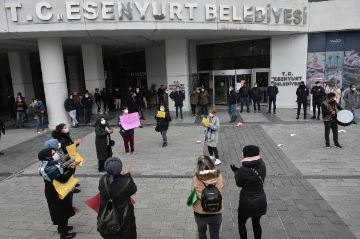 Esenyurt Belediyesi önünde davullu zurnalı kreş zammı eylemi