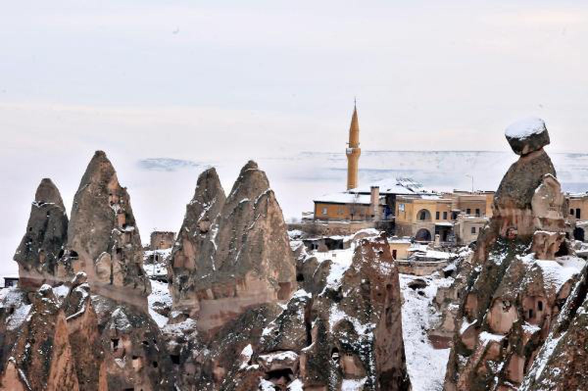 Kapadokya\'da kar güzelliği
