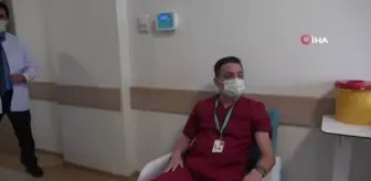 Iğdır'da korona virüs aşısı sağlık çalışanlarına uygulandı