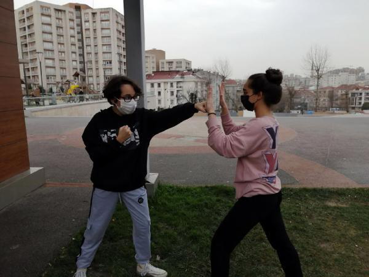 Kungfucular parkları spor salonuna çevirdi