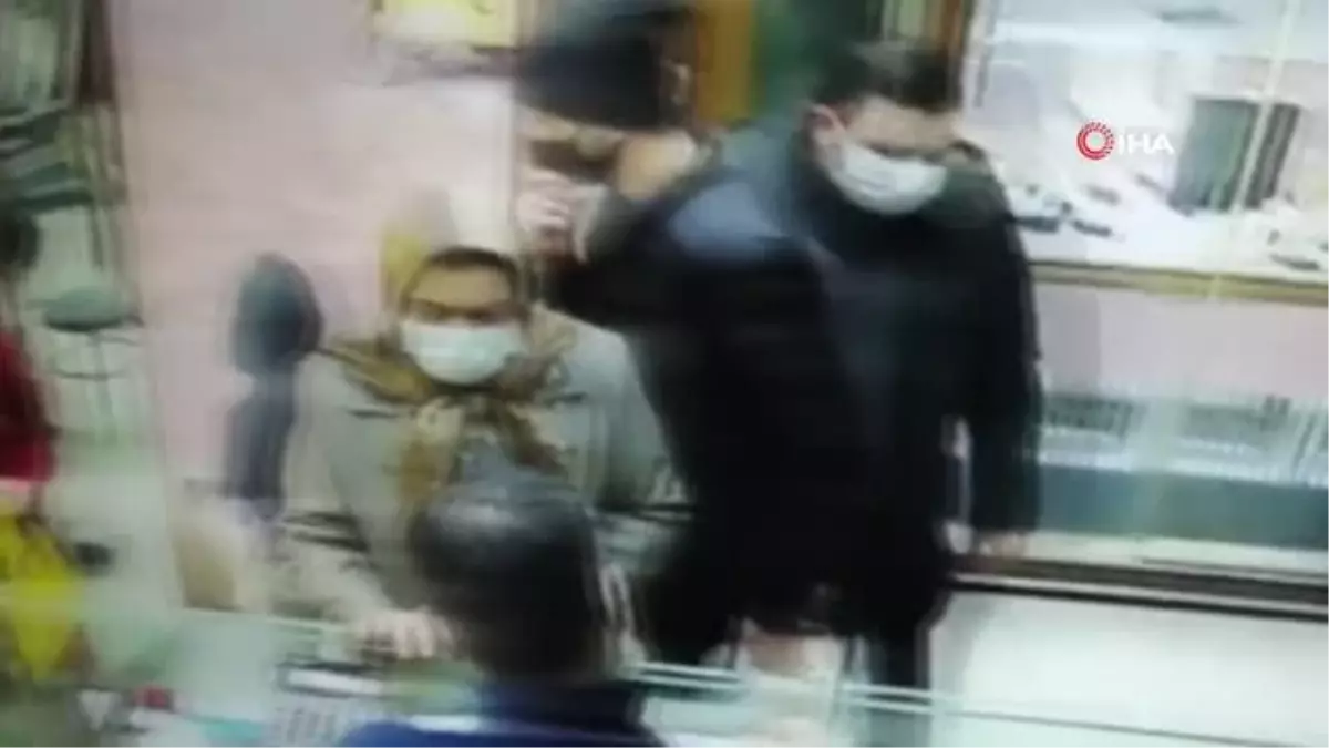 Sahte altın bozdurmak istedi, polis suçüstü yakaladı