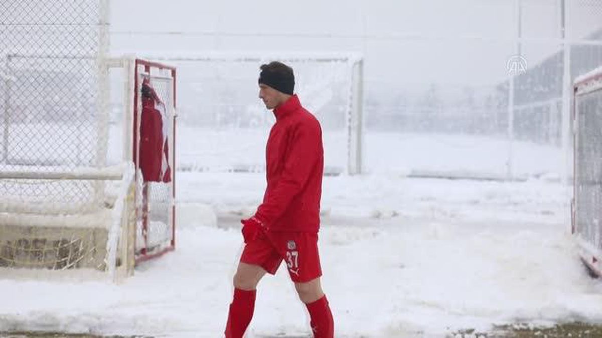 Sivasspor\'da Medipol Başakşehir Mesaisi Başladı