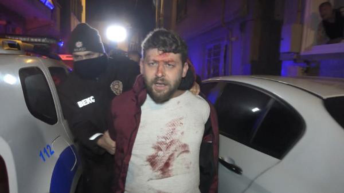 Son dakika haberi: Ağabeyini ve kendisini bıçakladı, teslim olmamak için polise direndi: \'Ben yaparım, beni tanıyan tanır\' dedi