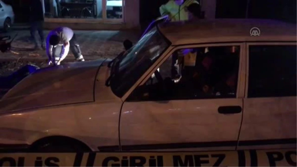 Bursa\'da otomobilde tüfekle vurulan iki kişi yaşamını yitirdi