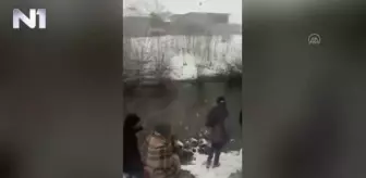 SARAYBOSNA - Bosna Hersek'te nehre düşen kadını göçmenler kurtardı