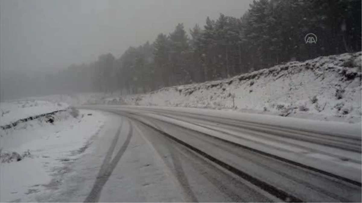 BALIKESİR - Kar nedeniyle 284 mahalle yolu ulaşıma kapandı