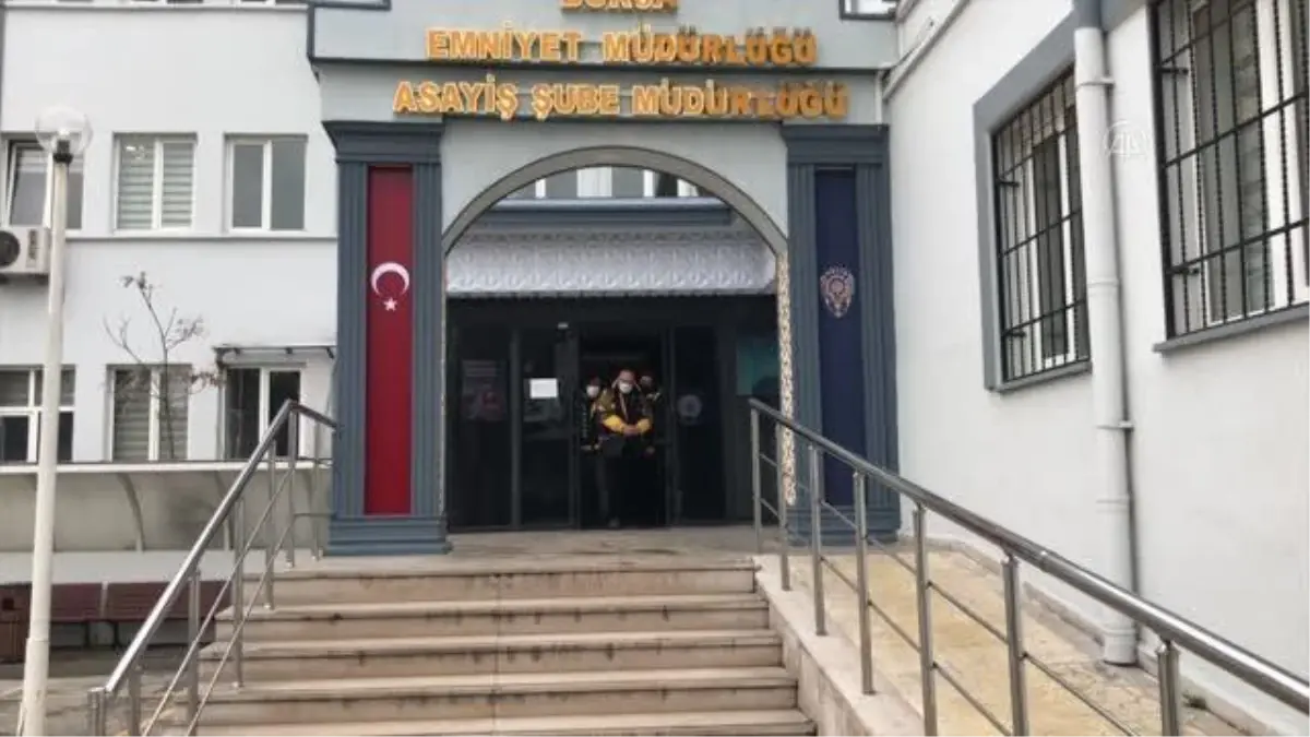 Otomobilde tüfekle iki kişiyi vuran zanlı adliyeye sevk edildi