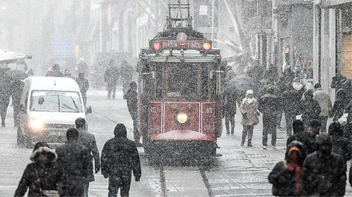 Son Dakika! İstanbul\'da bu gece ve yarın yoğun kar yağışı bekleniyor, kar kalınlığı 20 - 40 cm arasında olacak