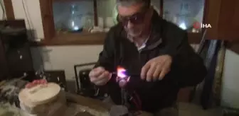 Antik cam üfleme sanatını yaşatıyor