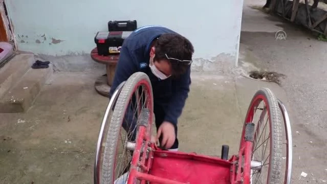 Son dakika: Denizlili hayırsever, tekerlekli sandalyeleri ücretsiz tamir ediyor
