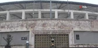 Vodafone Park'ta kar yağışı devam ediyor