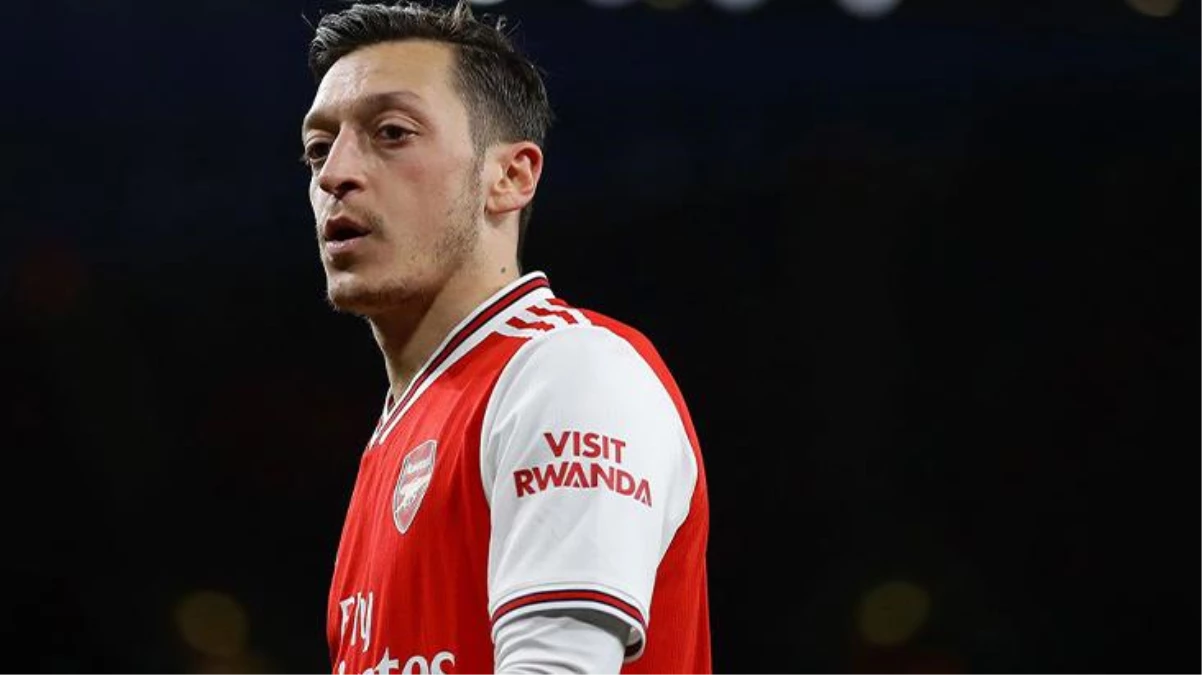 F.Bahçe\'nin anlaştığı Mesut Özil saat 00.15\'te İstanbul\'a gelecek