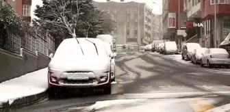 Kağıthane'de ara sokaklar beyaz örtü ile kaplandı