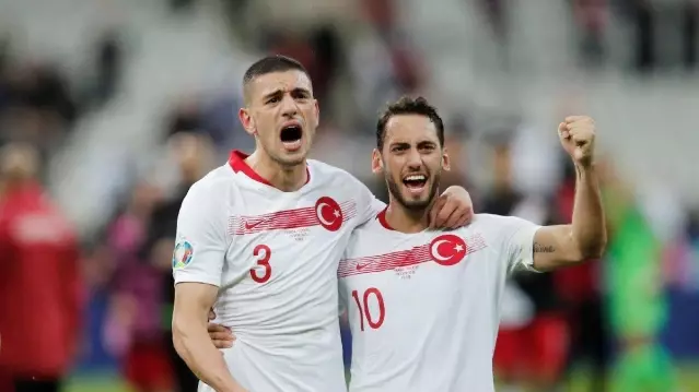 Milli futbolcu Hakan Çalhanoğlu koronavirüse yakalandı
