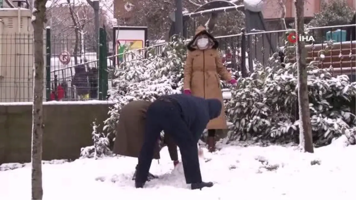 Sultangazi'de kar eğlencesi kısıtlama tanımadı
