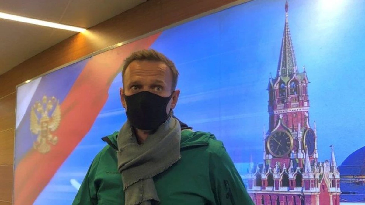 Zehirlenen Rus muhalif lider Navalni, Moskova\'ya dönüyor