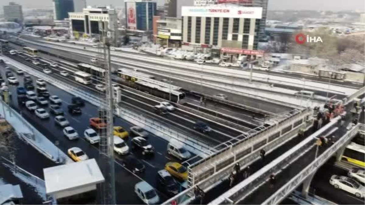 Kar yağışı sonrası İstanbul trafiği