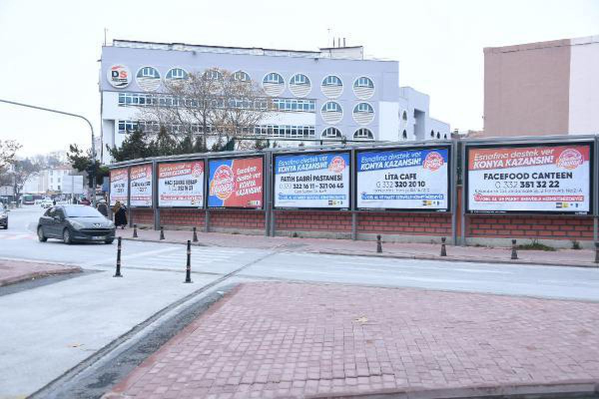 Konya Büyükşehir Belediyesi\'nden esnafa \'billboard\' desteği