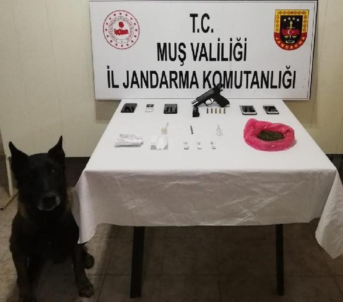 Muş\'ta uyuşturucu operasyonu: 6 tutuklama