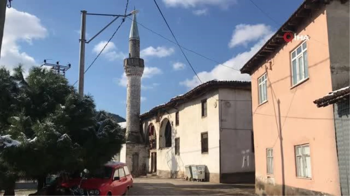 200 yıllık köy camisi restorasyon için ödenek bekliyor