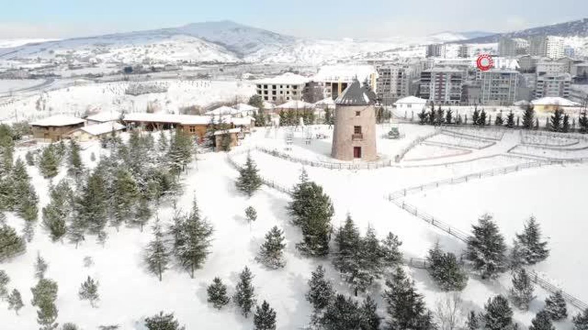 Karla kaplanan Altınköy bu kışı sessiz geçirdi