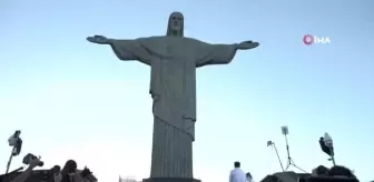 Rio de Janeiro'da ilk aşı İsa heykelinin altında yapıldı