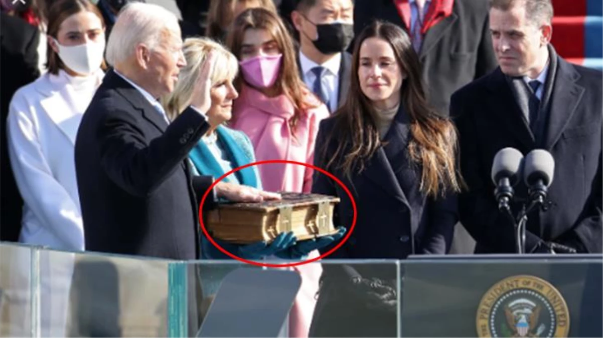 ABD\'nin yeni başkanı Joe Biden, el bastığı İncil\'i 1973\'ten beri bütün yemin törenlerinde kullanmış