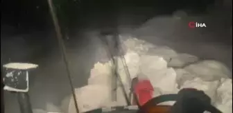 Şırnak-Hakkari yolunda karla mücadele sürüyor