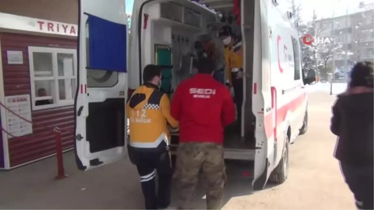 Üzerine sünger düşen genç hastanelik oldu