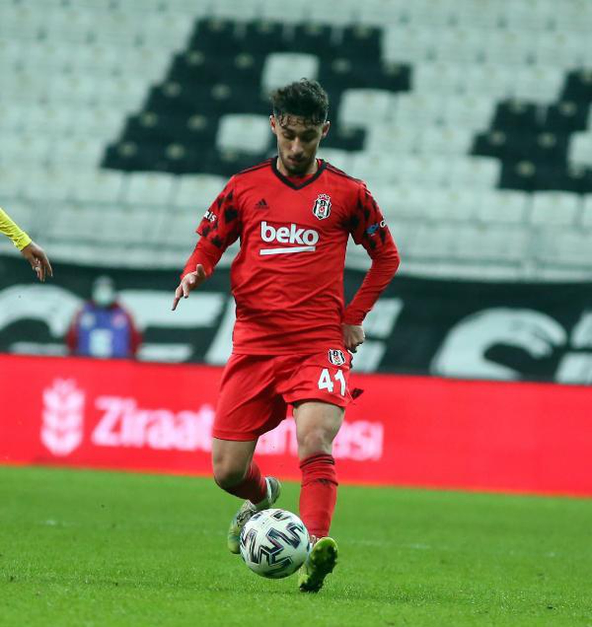 Beşiktaş\'ta Kartal Kayra Ümraniyespor\'a kiralandı