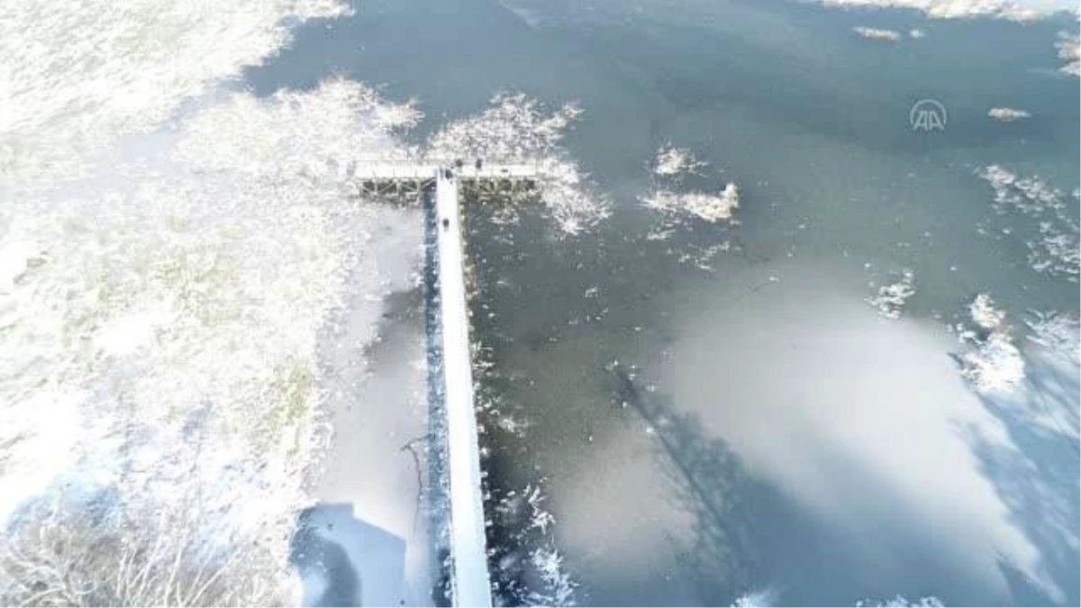 Son dakika haber | Düzce\'deki Efteni Gölü buz tuttu