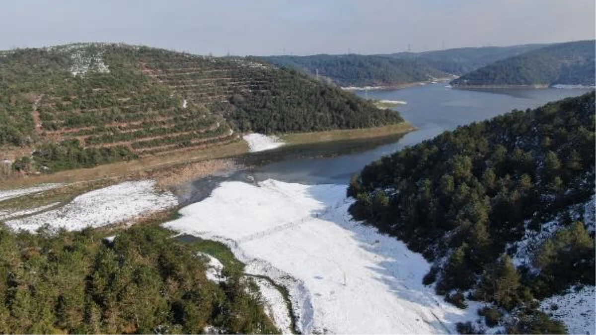 (Havadan görüntülerle) İSTANBUL\'DA KARLAR ERİYOR, BARAJLARDAKİ DOLULUK YÜZDE 31.04\'E ÇIKTI