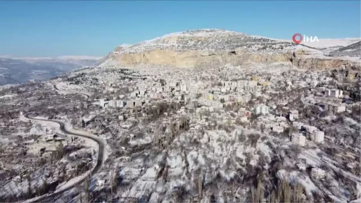 Toroslar beyaz gelinliğini giydi