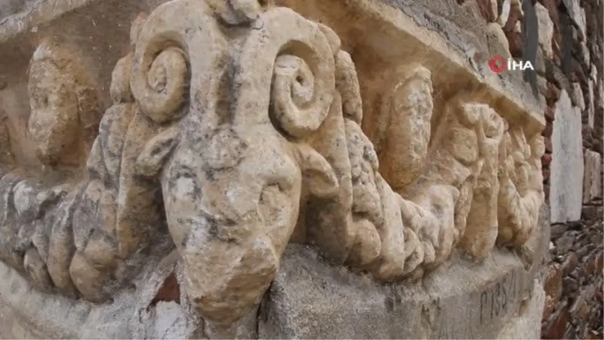 Ev duvarındaki tarihi eser müzeye taşınacak