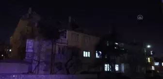 Komşular arasında çıkan kavgada karı-koca silahla vurularak öldü