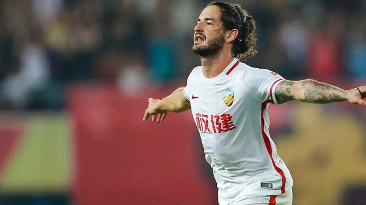 Pato\'nun aslan paylaşımı, Galatasaray\'a transfer olacağı dedikodularını artırdı