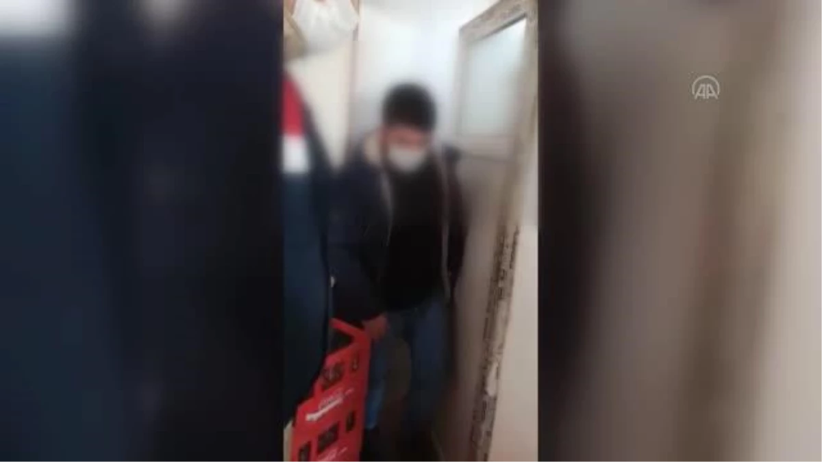 KAHRAMANMARAŞ - Kısıtlamada jandarmaya yakalanmamak için kıraathanedeki tuvalete gizlenen kişilere para cezası kesildi