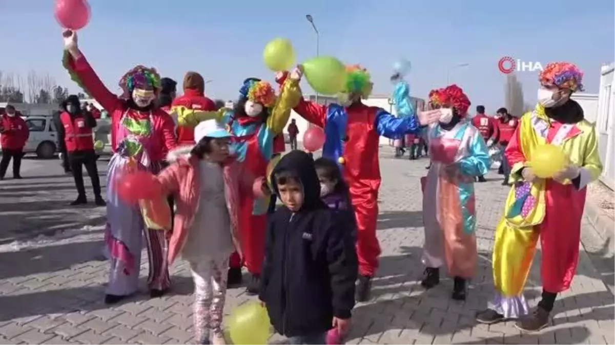 Konteyner kentteki depremzede çocuklara özel etkinlik