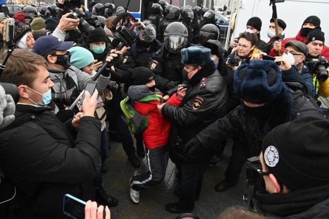 Biden'ın göreve başlamasından sonra Rusya ile ilk kriz: Navalny protestolarından ABD'yi sorumlu tuttular
