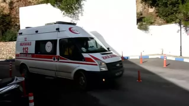 Bodrum'da inşaat işçileri arasındaki kavgada 3 kişi yaralandı