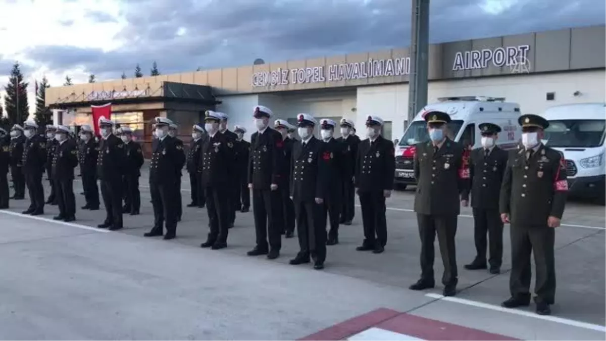 Son dakika haberleri! Hakkari\'de şehit olan piyade er Selim Gedik\'in naaşı Kocaeli\'ye getirildi