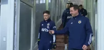 Mesut Özil, Fenerbahçe ile ilk antrenmanına çıktı (3)