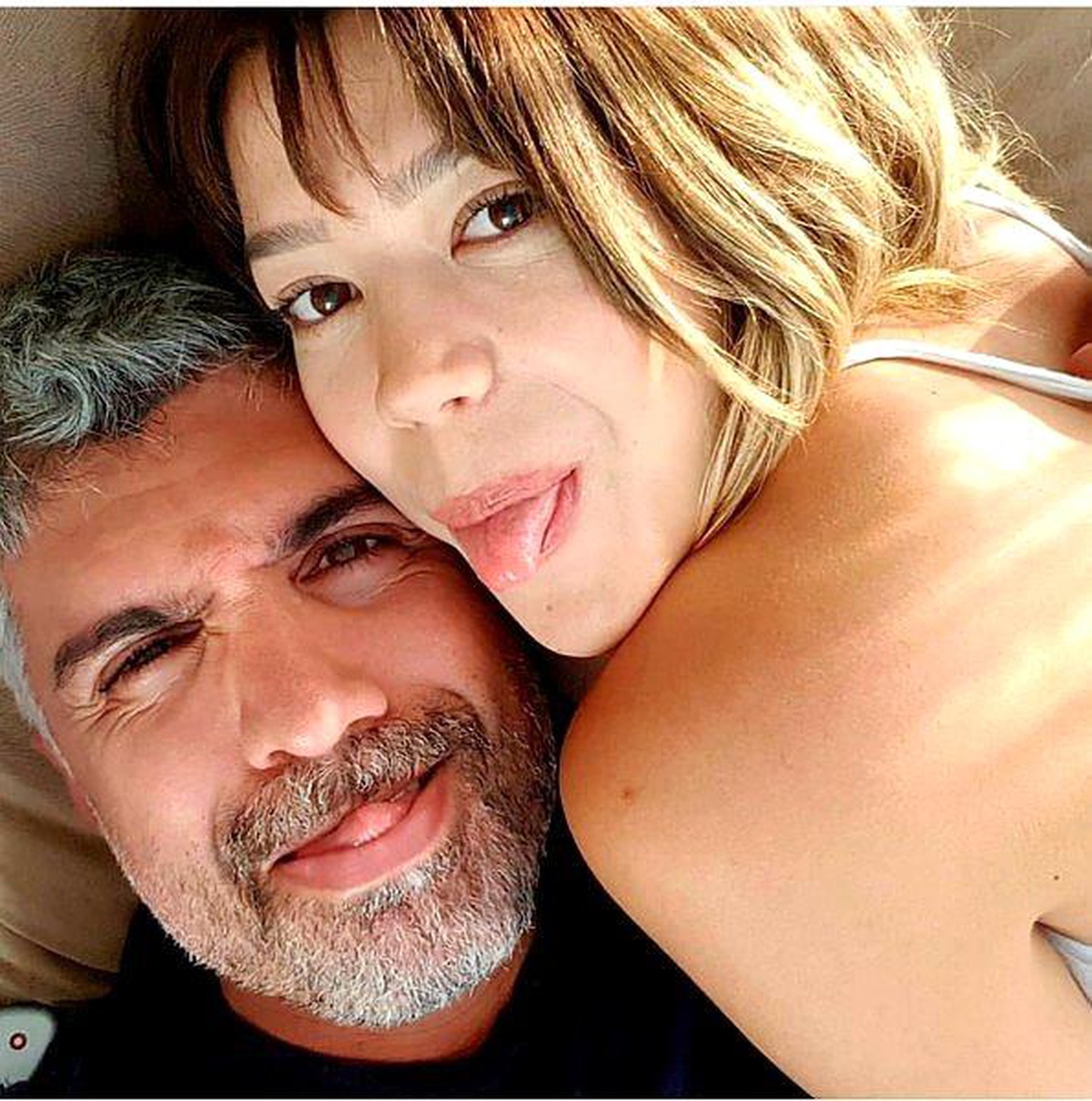 Özcan Deniz\'den eski eşi Feyza Aktan\'a fotoğraflı cevap