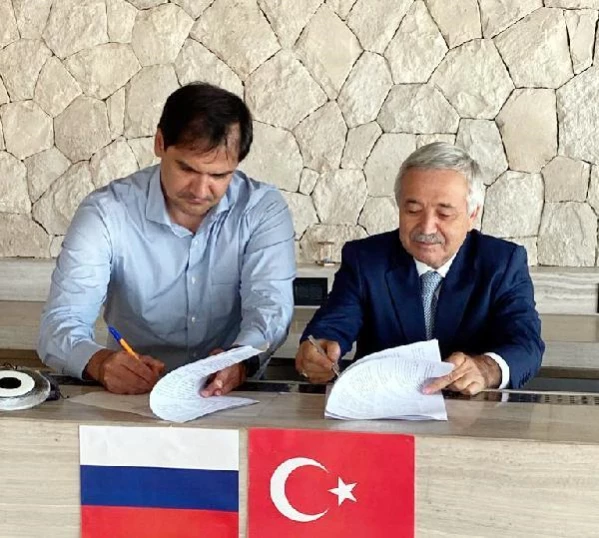 Rus aşısının Türkiye'deki üretim anlaşmasını yapan firma yetkilisi DHA'ya konuştu