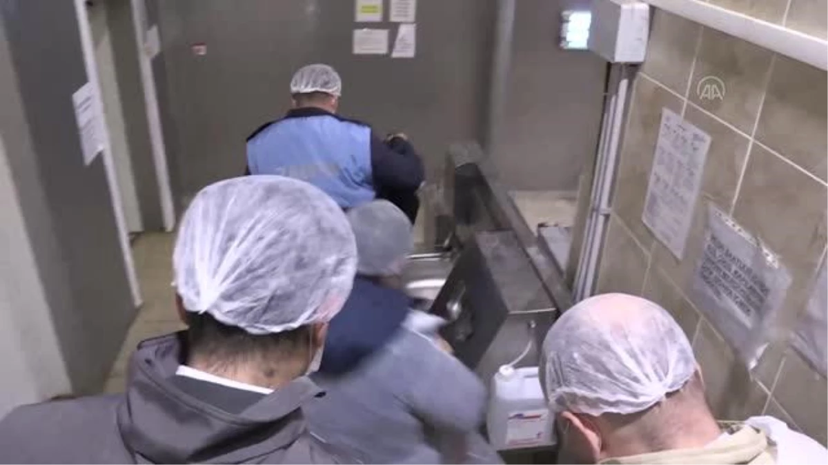 Et entegre tesisindeki hijyen kurallarının ihmaline yönelik 100 kilogram et imha edildi