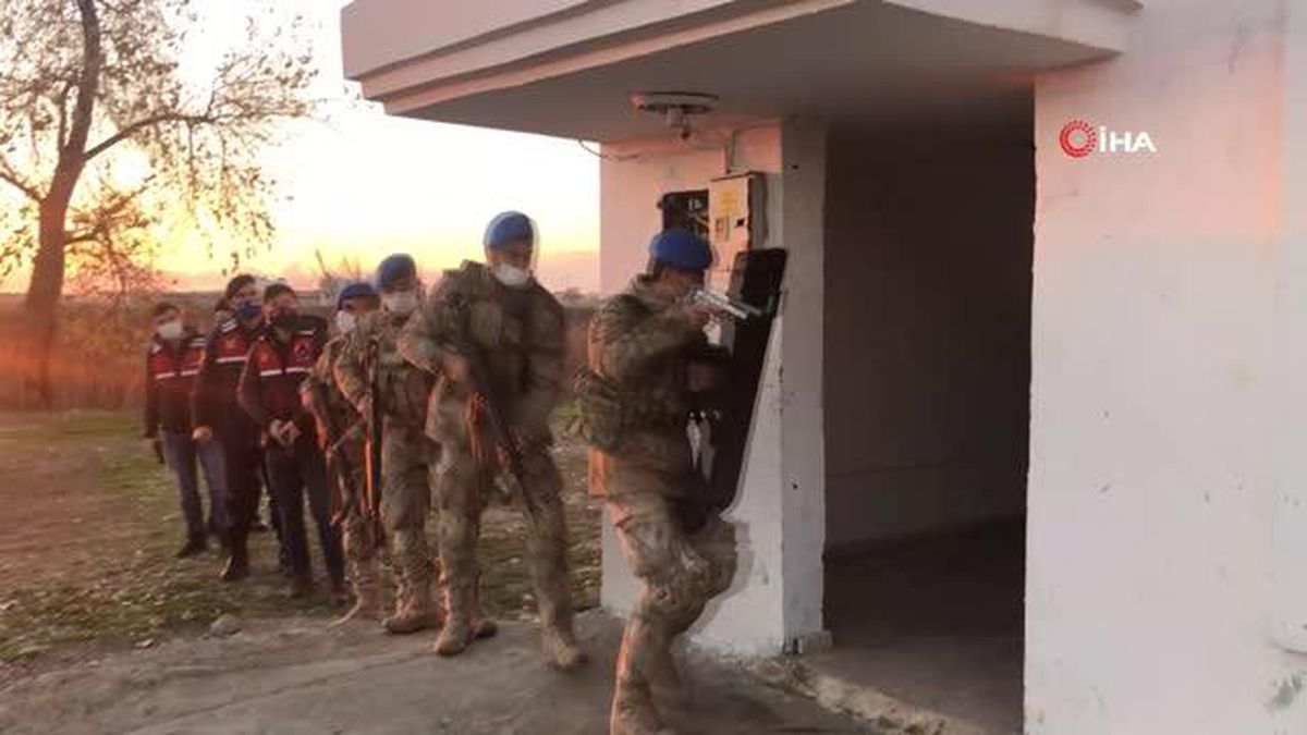 Jandarmadan uyuşturucu operasyonu: 37 adrese baskın, 25 kişi adliyeye sevk edildi