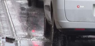 Sağanak yağış Balıkesir'de etkisini göstermeye başladı