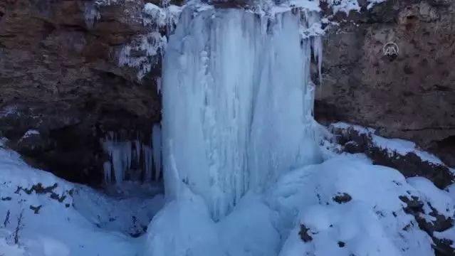 Buz Tutan Sirakayalar Selalesi Gorsel Solen Sunuyor Son Dakika